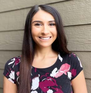 Headshot for Emma Ragona